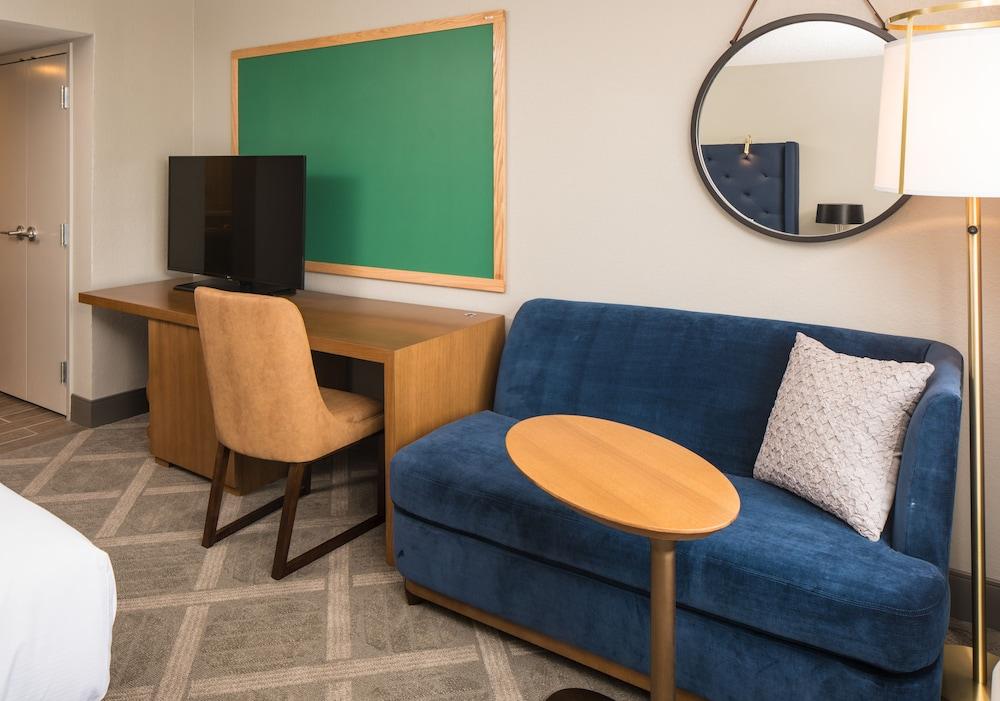 DoubleTree by Hilton Gainesville