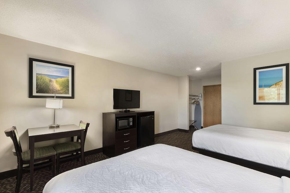 Best Western Indian Oak