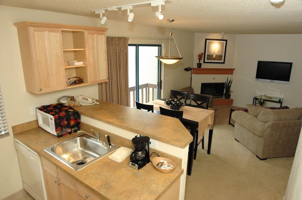 The Commons Hotel & Suites - Denver Tech Center