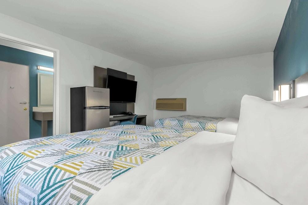 Studio 6 Suites Madera, California - Yosemite