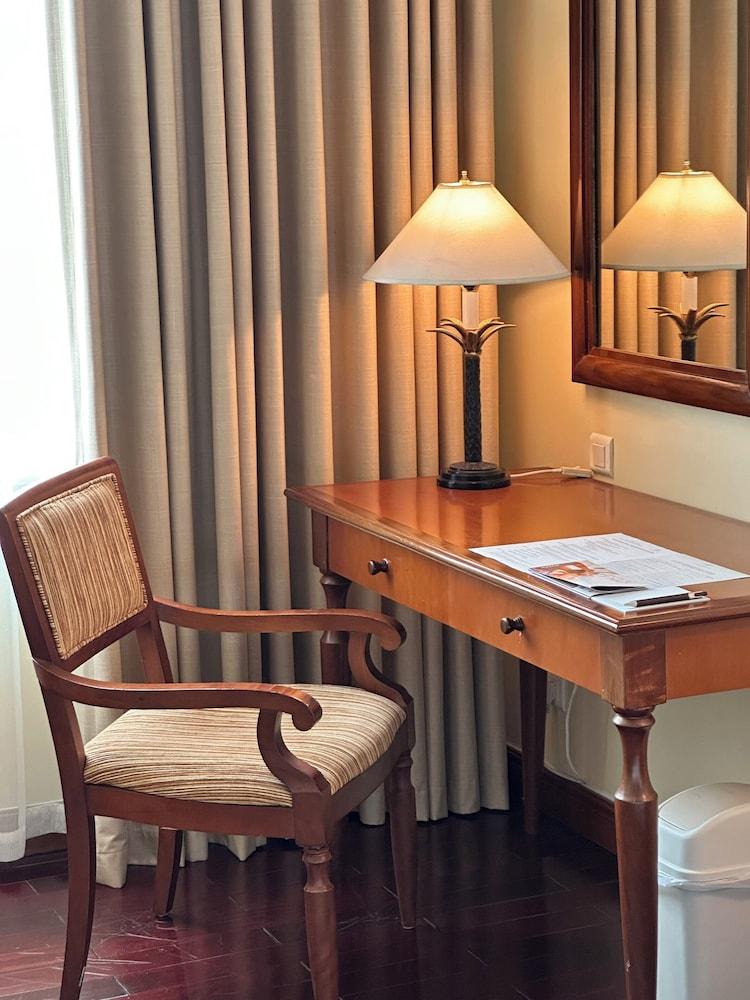 Hai Phong Harbour View Hotel