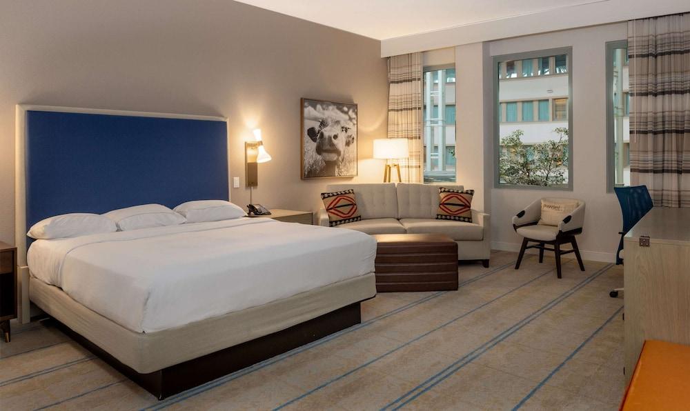 Hilton Austin Airport