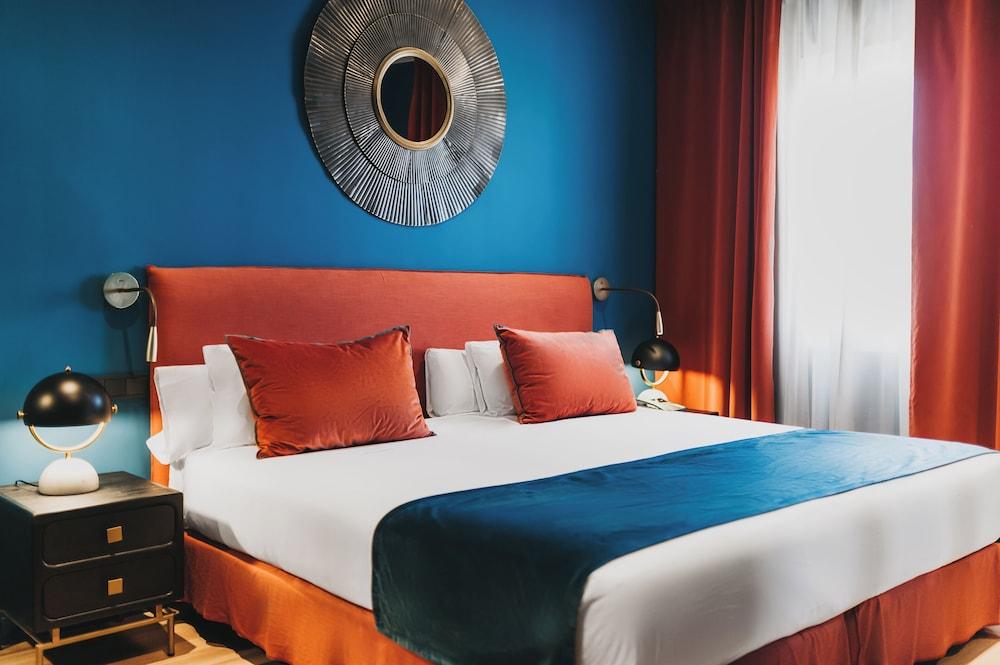 Arenas Atiram Hotels