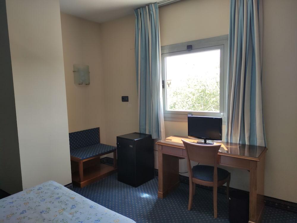 Hotel Ébora by Vivere Stays