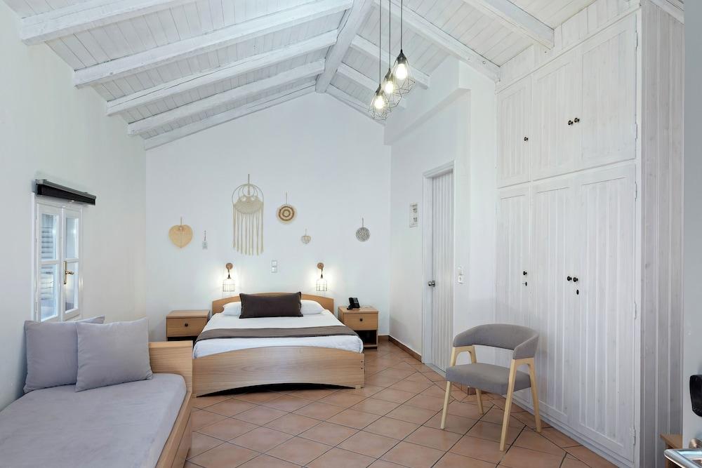 The Grove Seaside Hotel