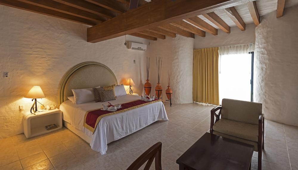 Hotel Punta Serena & Resorts- Couples Only