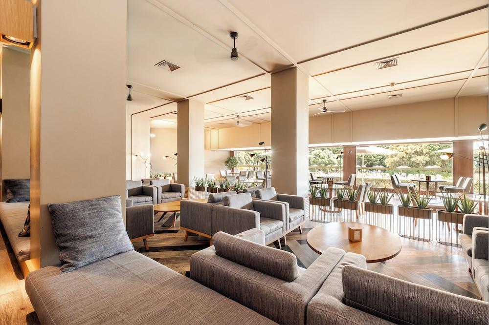 Axis Vermar Conference & Beach Hotel