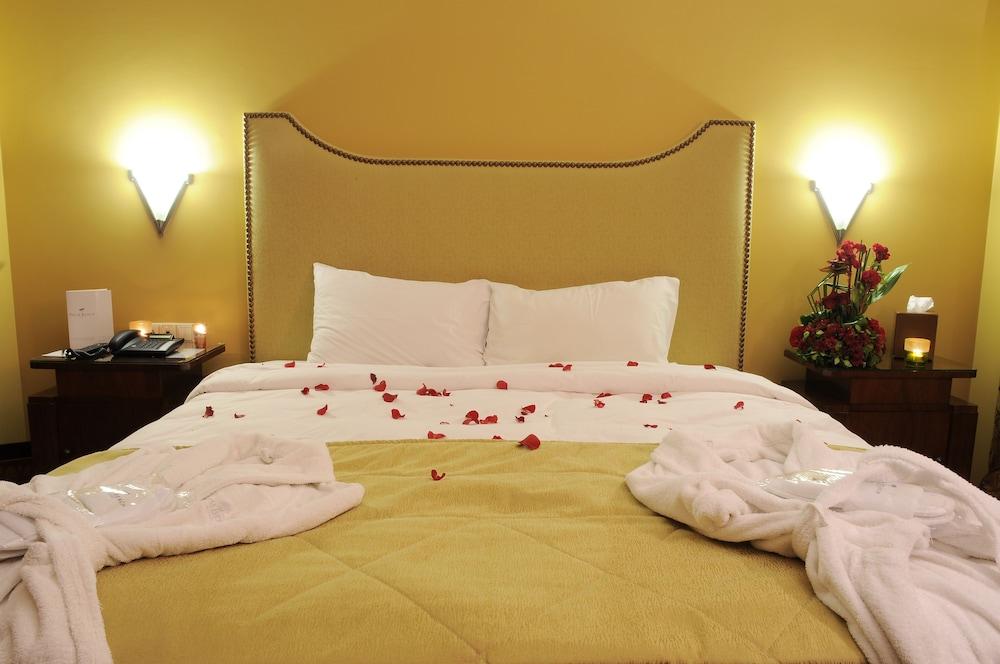 Warwick Palm Beach Hotel