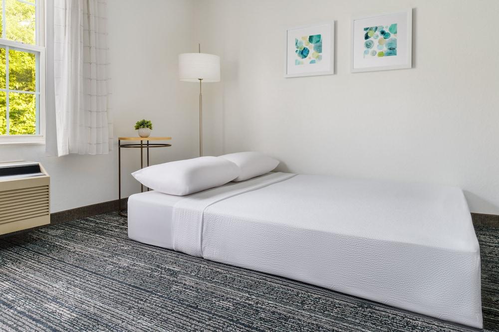 TownePlace Suites by Marriott Manchester