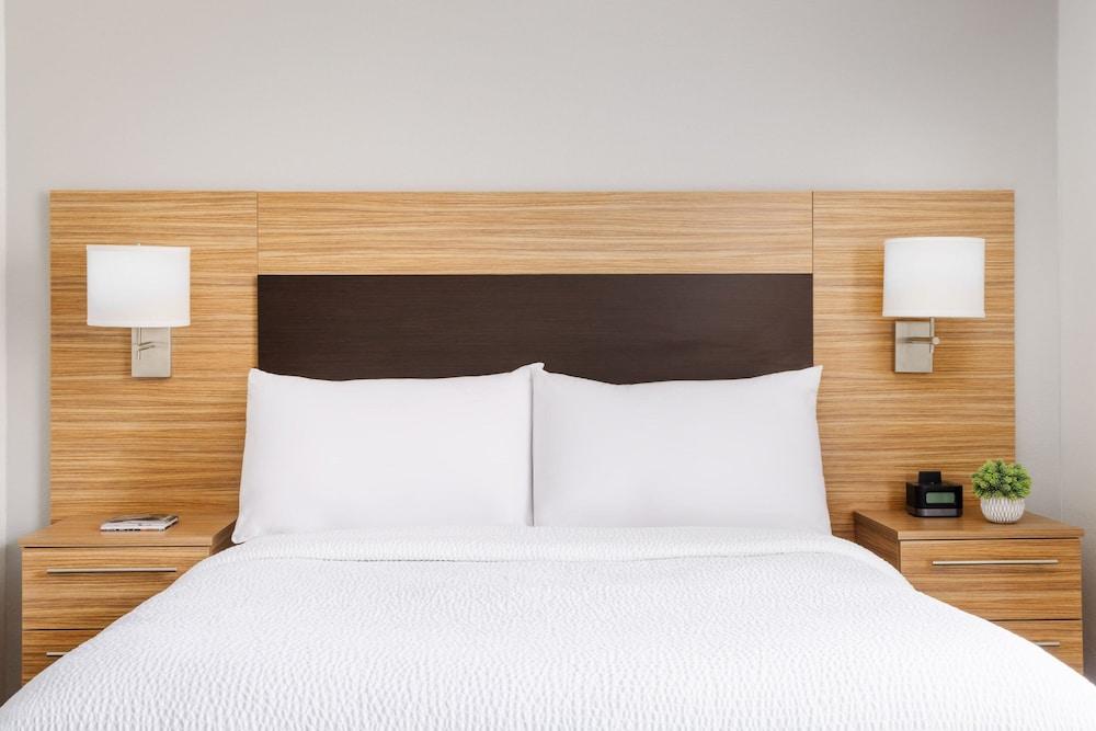 TownePlace Suites by Marriott Manchester