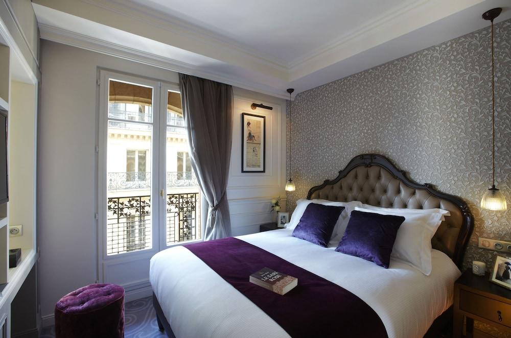 La Clef Louvre Paris by The Crest Collection