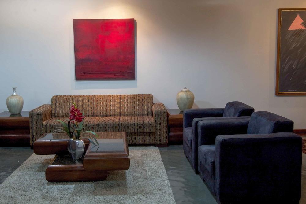 Bristol Exceler Plaza Hotel