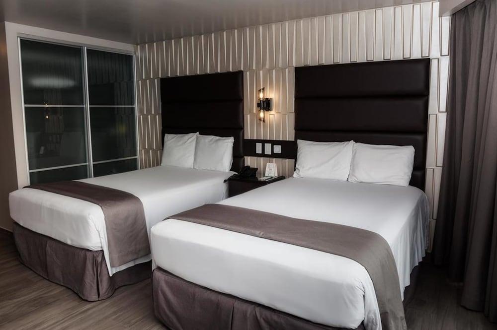 Plaza Paitilla Inn Hotel