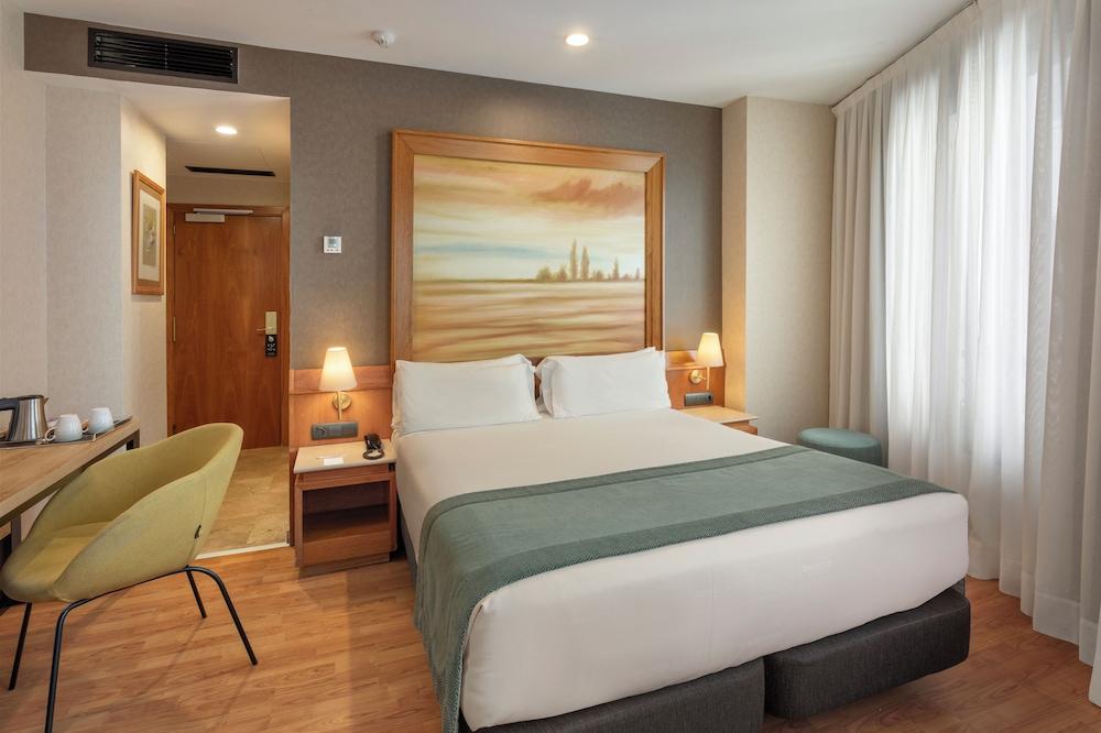 Catalonia Excelsior Hotel