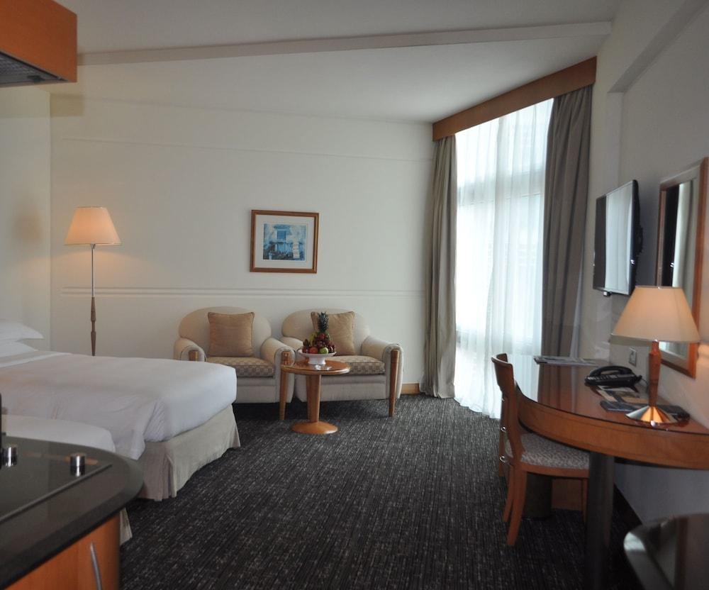 J5 Hotels - Port Saeed