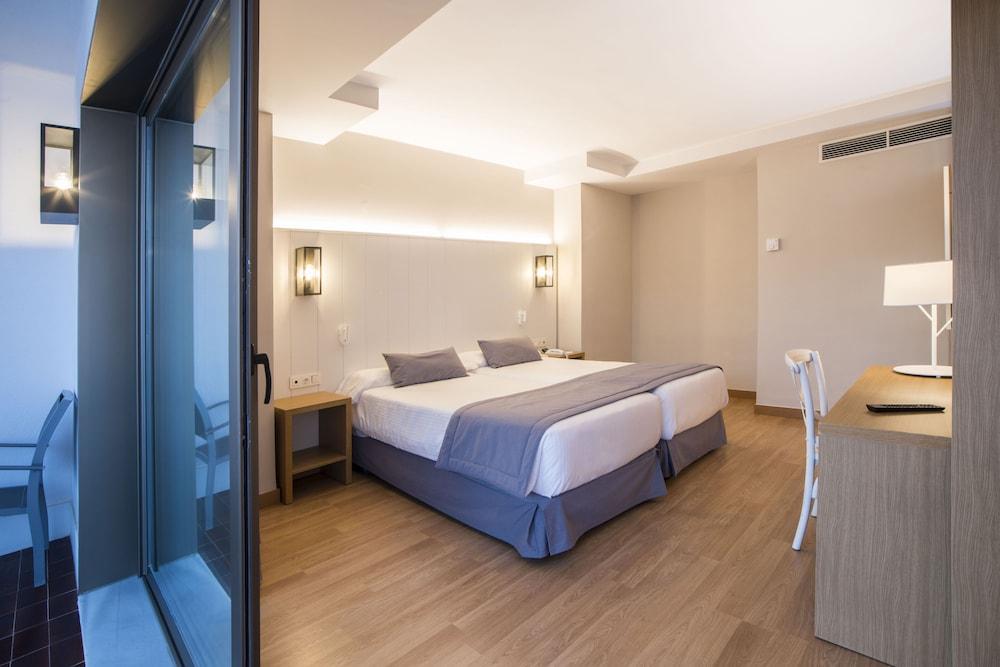 Estival Torrequebrada