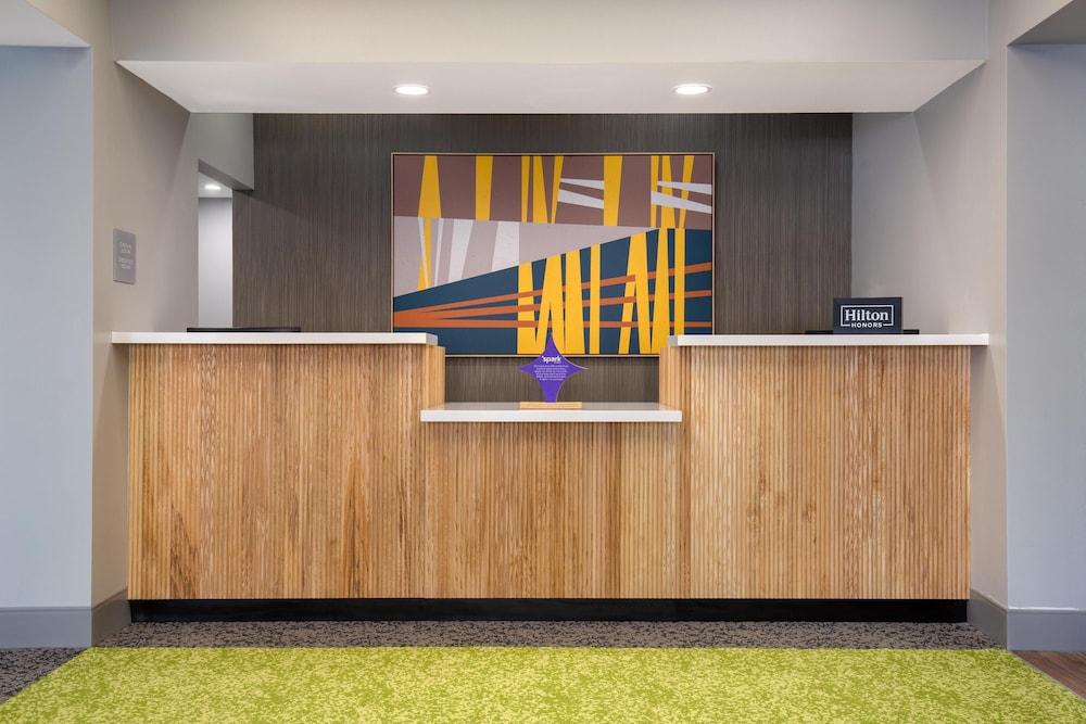 Spark by Hilton Toronto Airport