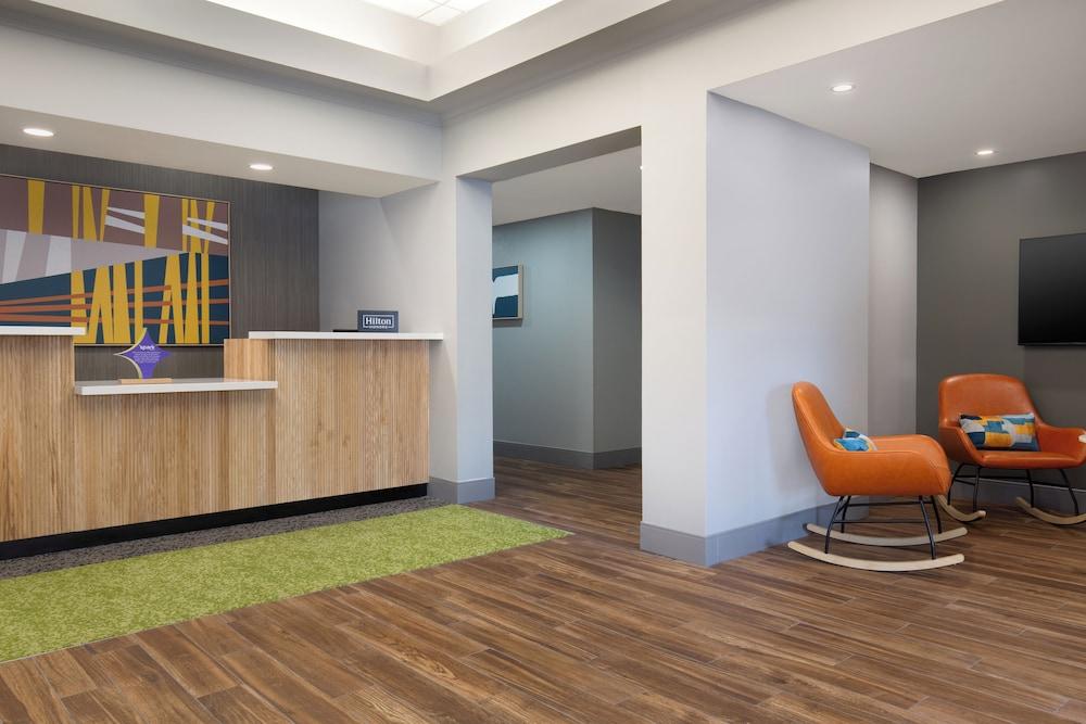 Spark by Hilton Toronto Airport