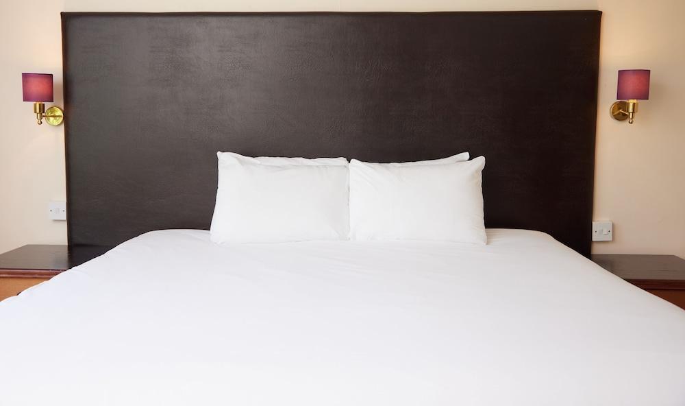 Bear Hotel Havant by Greene King Inns