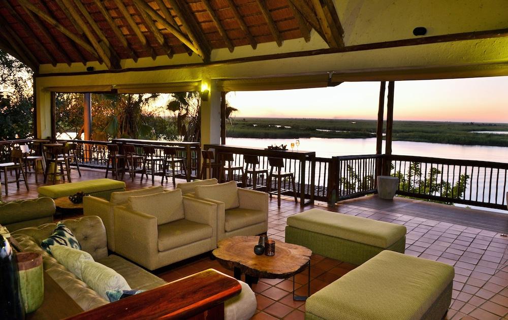 Cresta Mowana Safari Resort & Spa