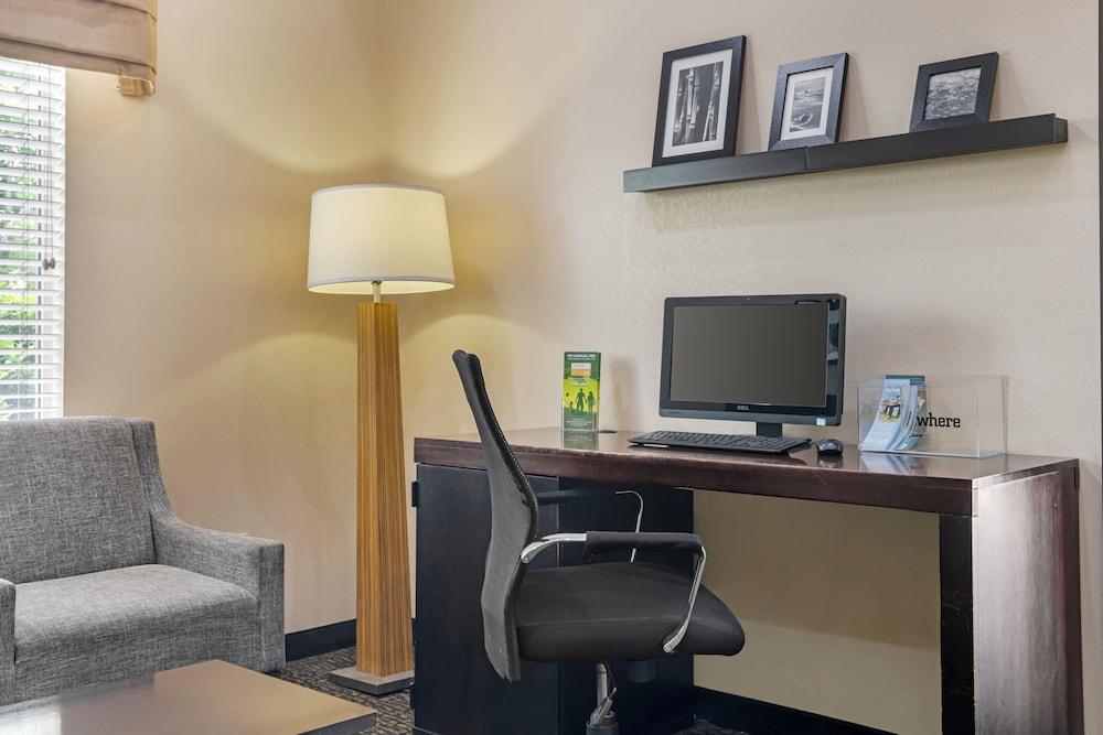 Sleep Inn & Suites at Concord Mills