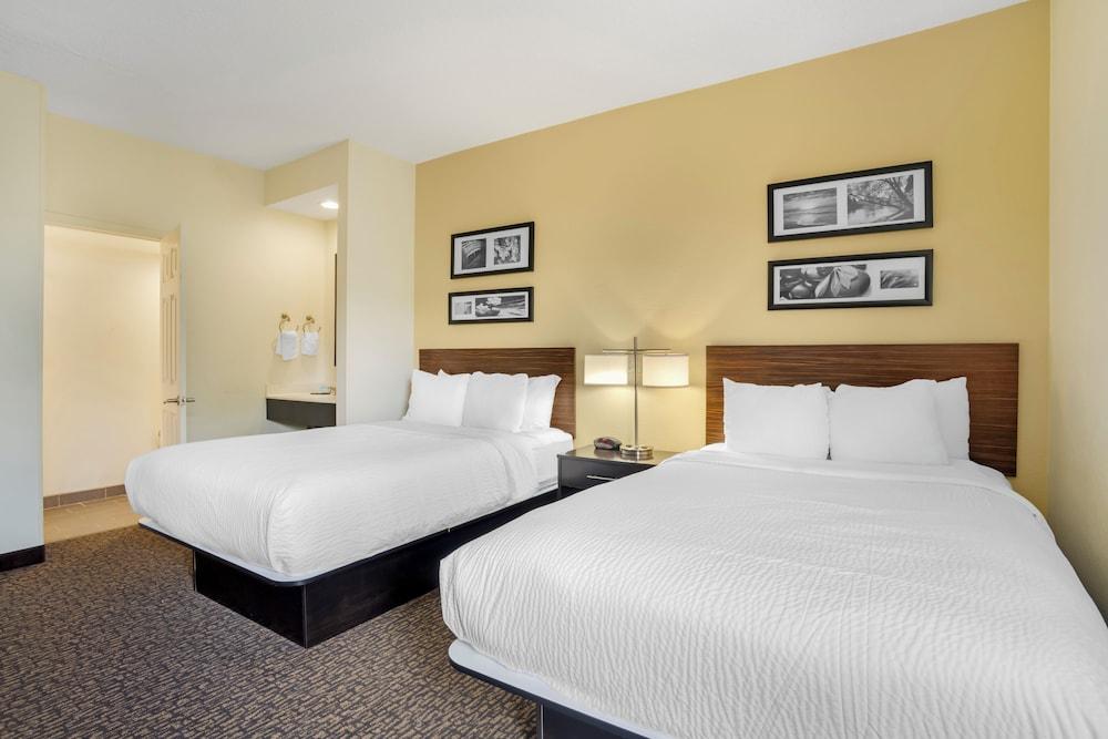 Sleep Inn & Suites at Concord Mills