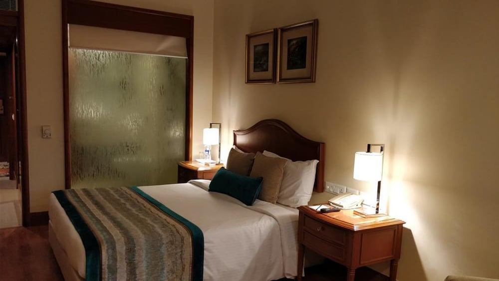 Jaypee Vasant Continental