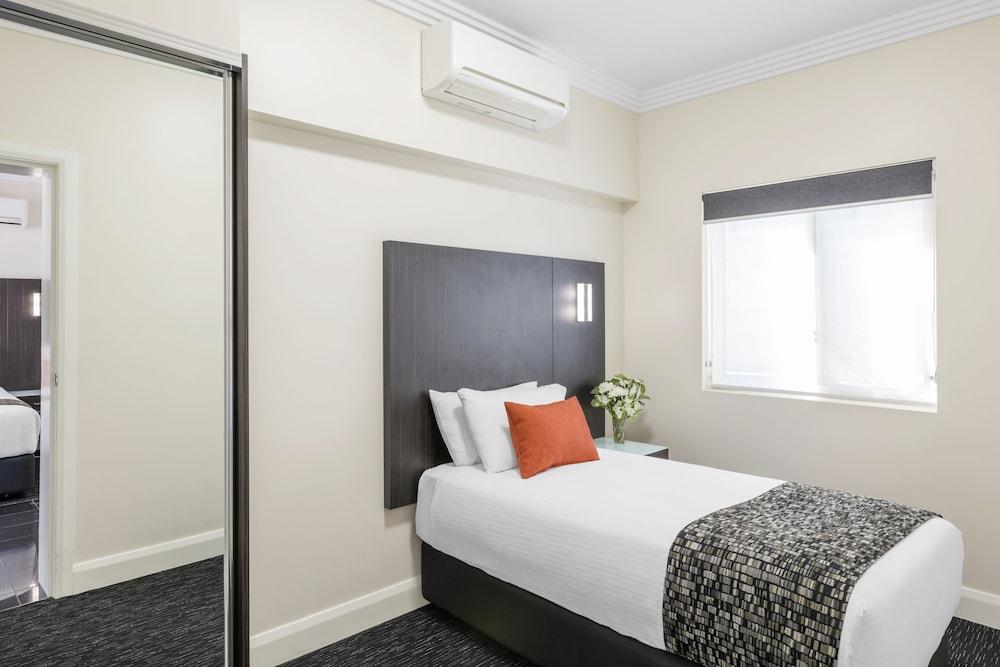 Mercure Goulburn