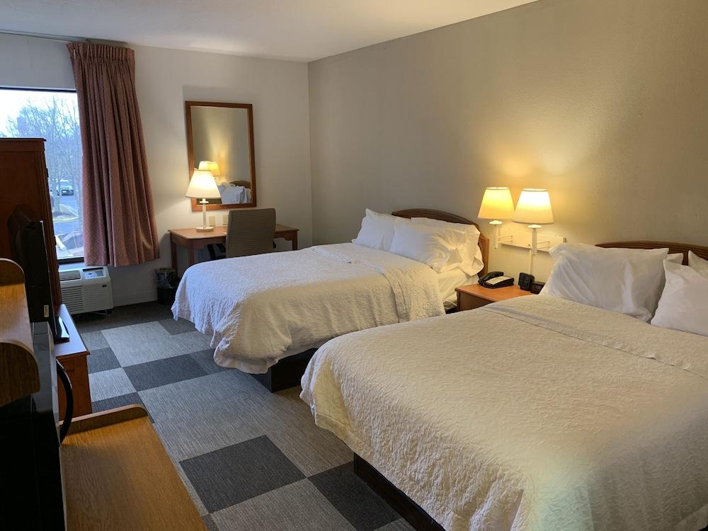 Comfort Inn & Suites Mt. Holly - Westampton