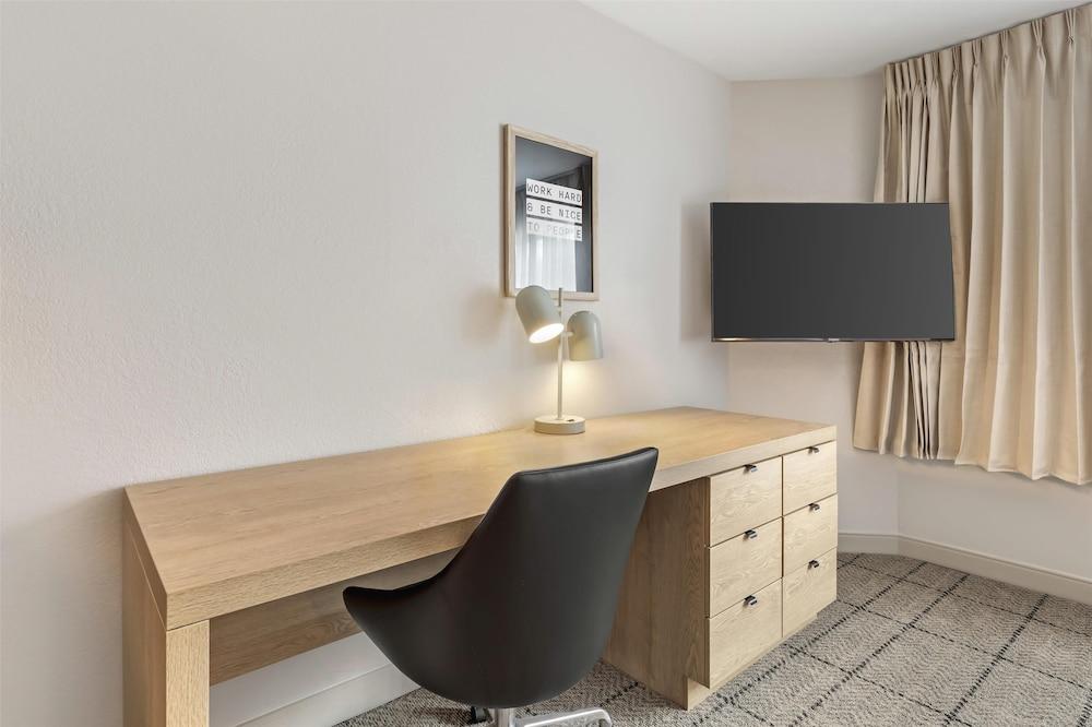 Sonesta Simply Suites Boston Burlington