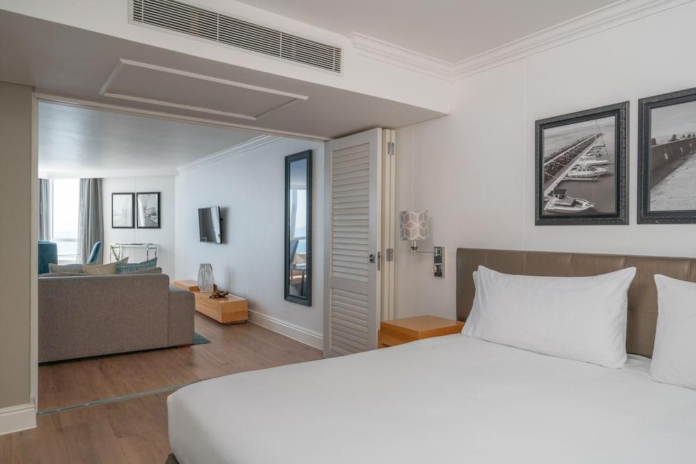 Radisson Collection Hotel, Waterfront Cape Town