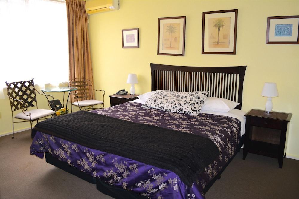 Knightsbridge Apartments