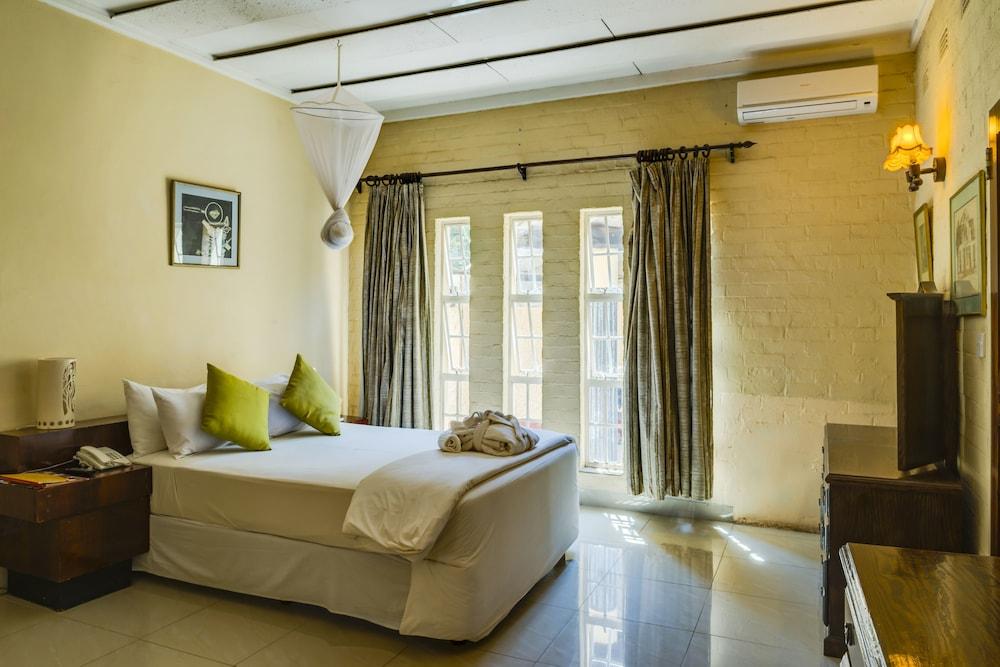 Kadoma Hotel And Conference Center