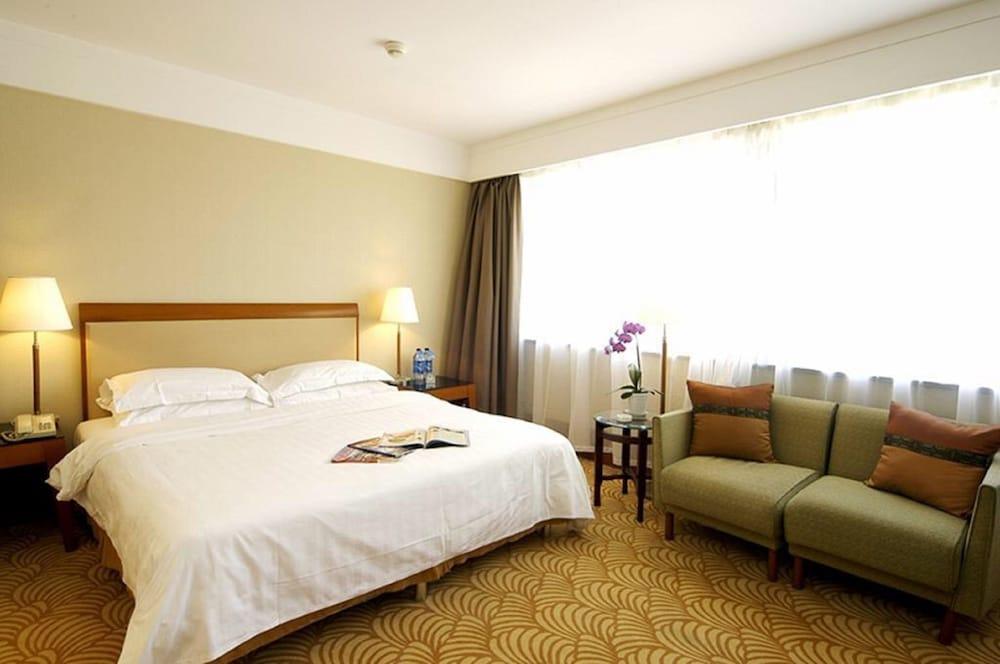 Beijing International Hotel