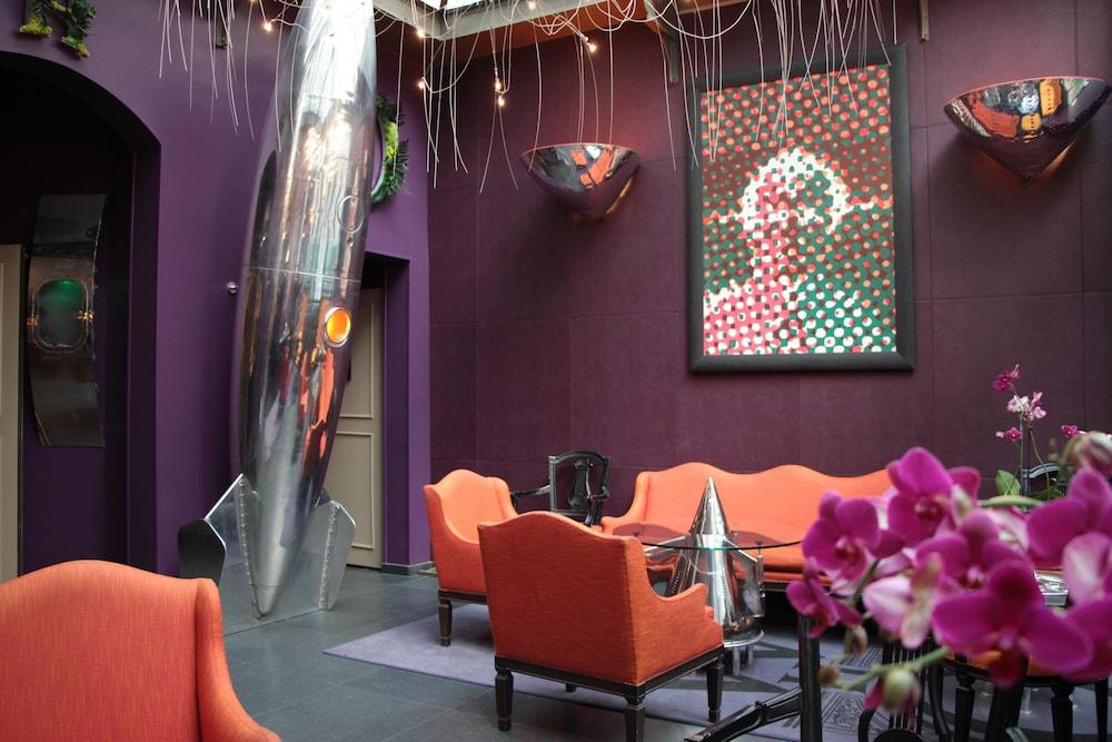 WHO - Windsor Hotel Opera