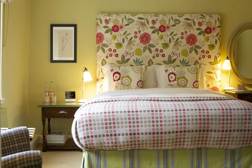 Bear of Rodborough Hotel