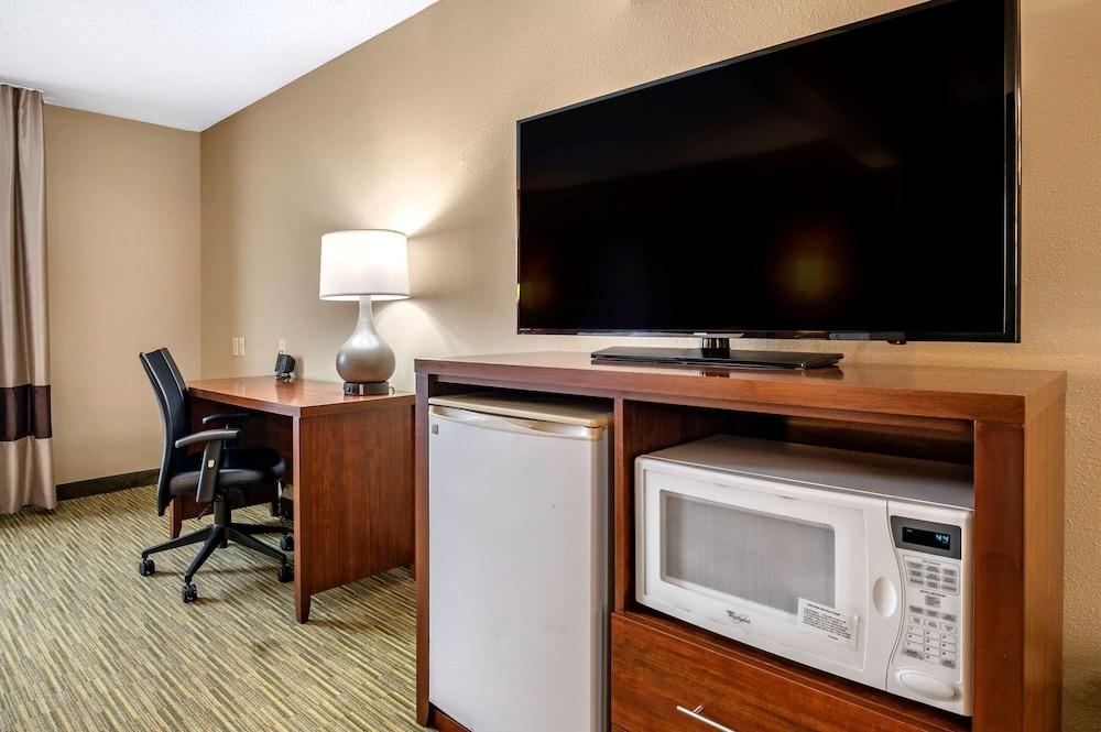 Comfort Suites Elkhart North