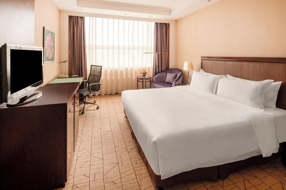 Holiday Inn Zhengzhou by IHG