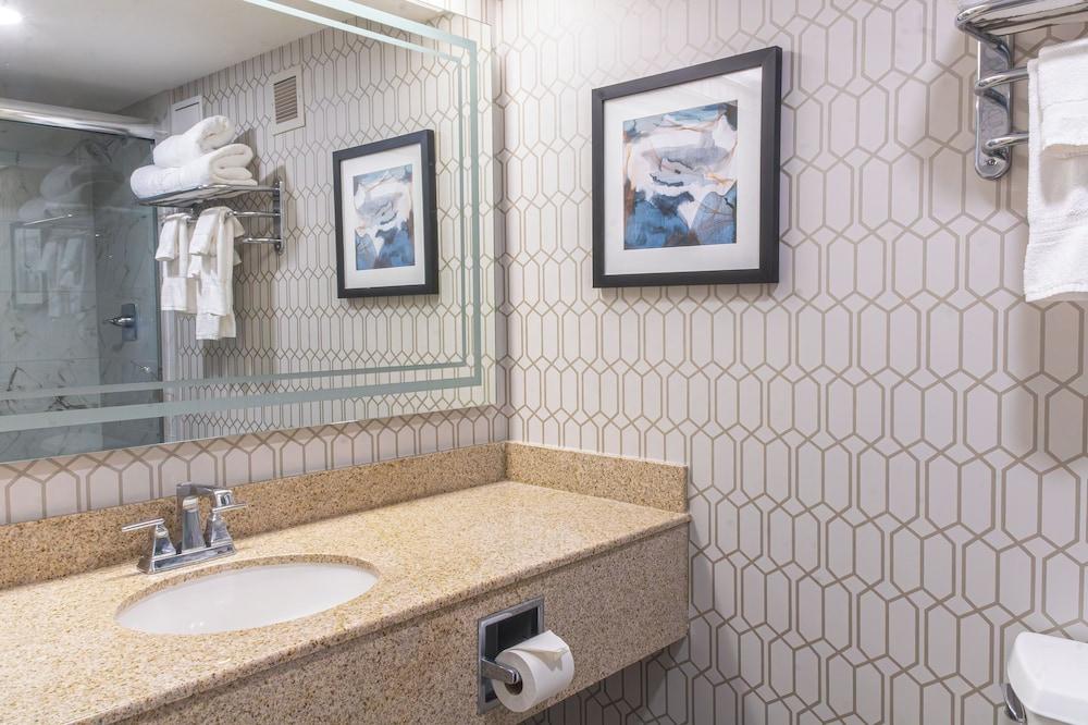 Par-A-Dice Hotel and Casino