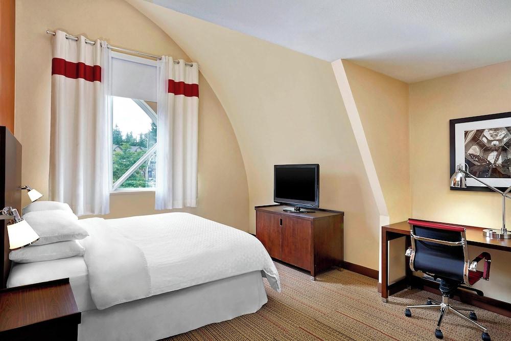 Four Points by Sheraton Surrey