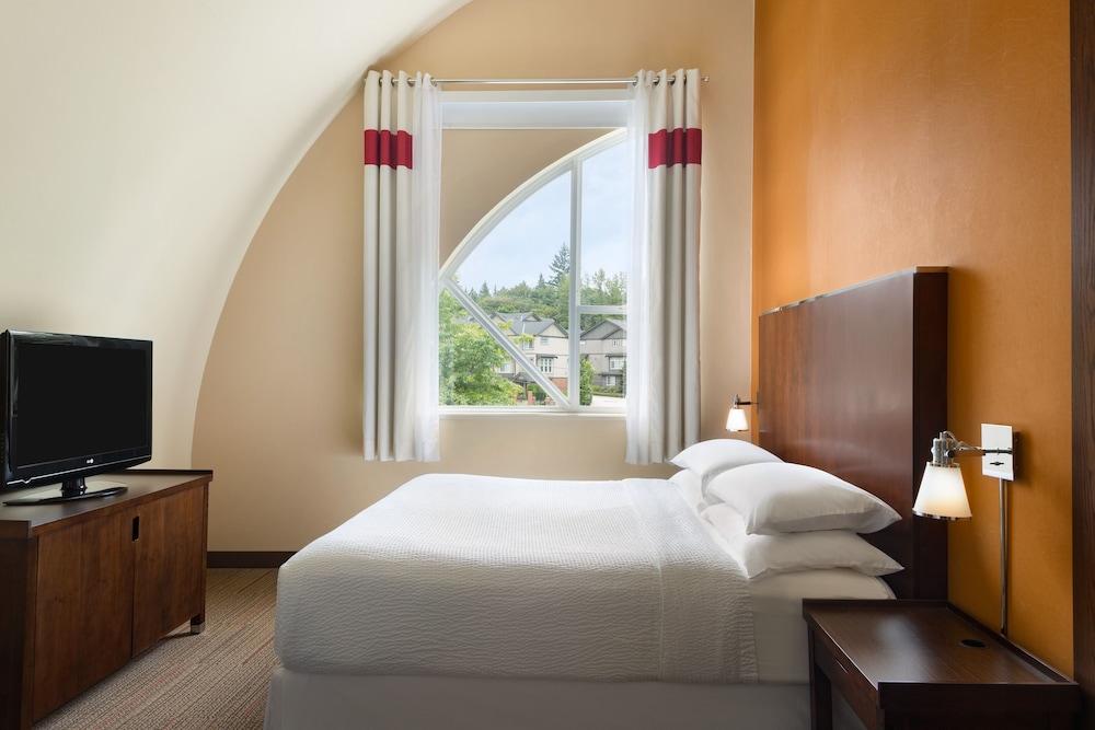 Four Points by Sheraton Surrey