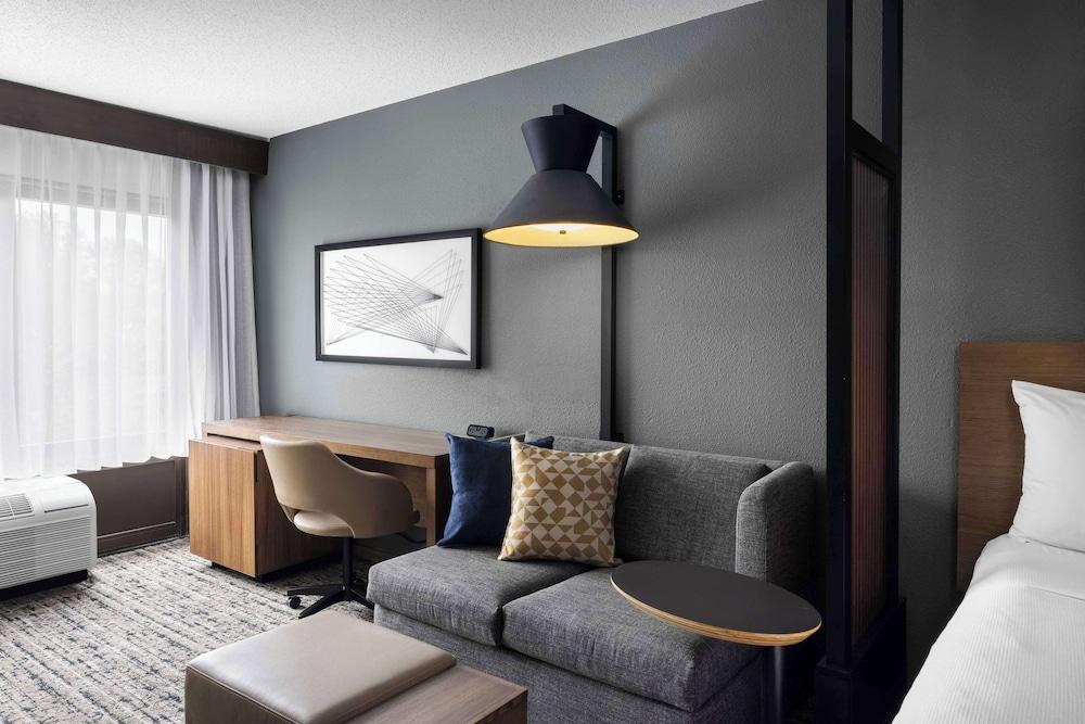 Hyatt Place El Paso Airport