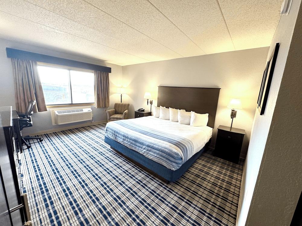 AmericInn by Wyndham Ames