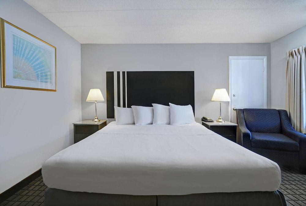 Motel 6 Washington, PA