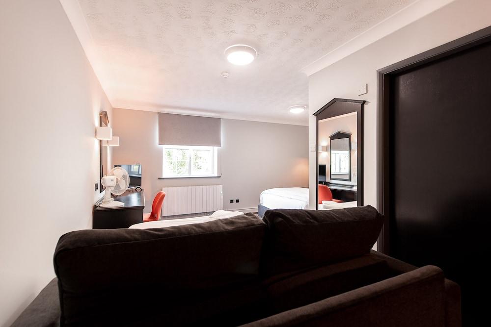 Village Hotel Liverpool