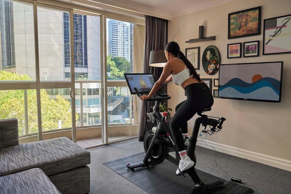 Mantra 2 Bond Street Sydney