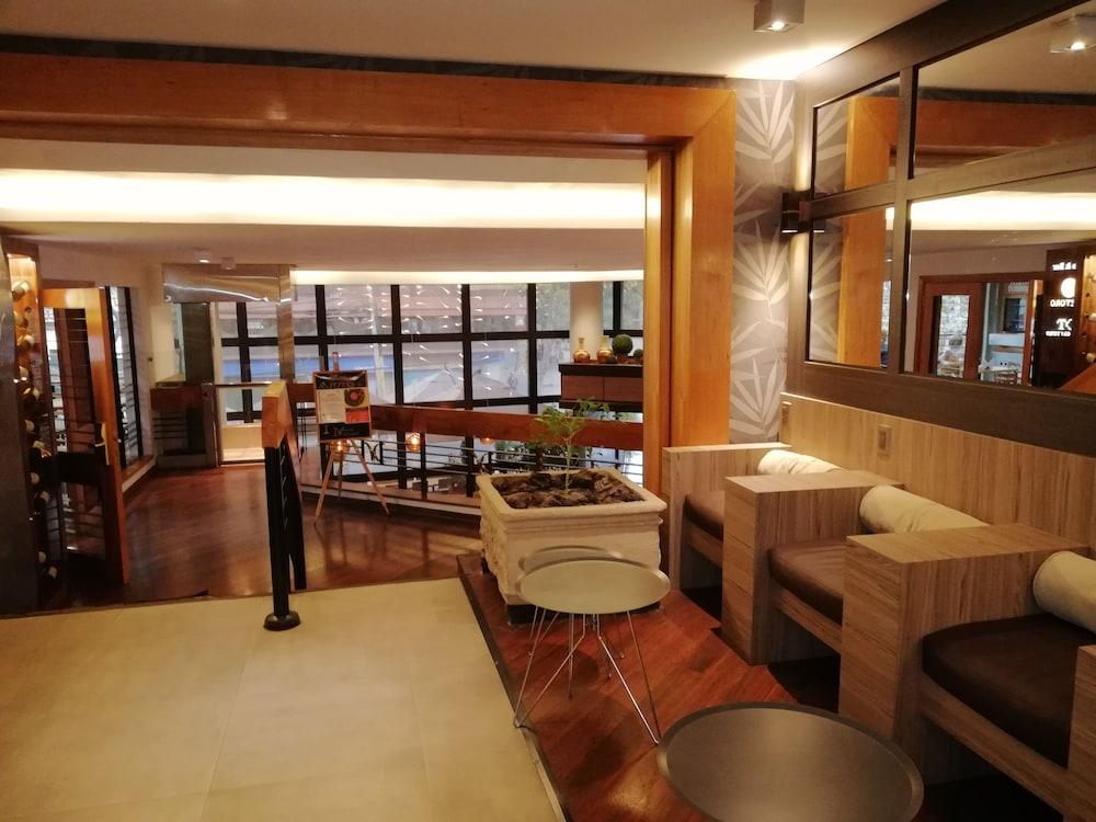 Hotel Diego de Velazquez