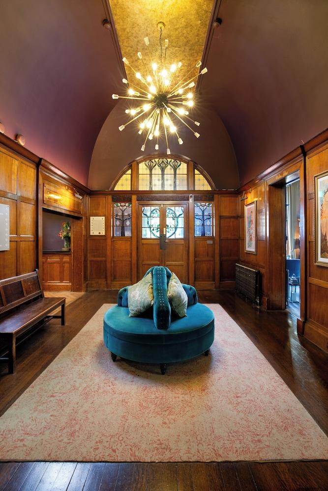 Elmbank York, Tapestry Collection by Hilton