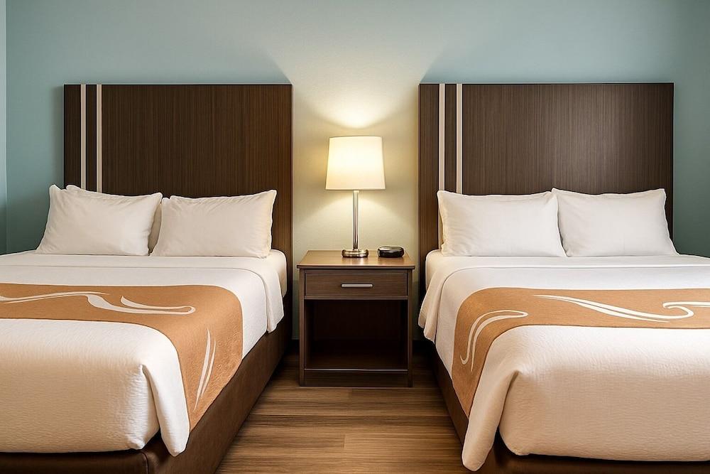 Village Inn & Suites