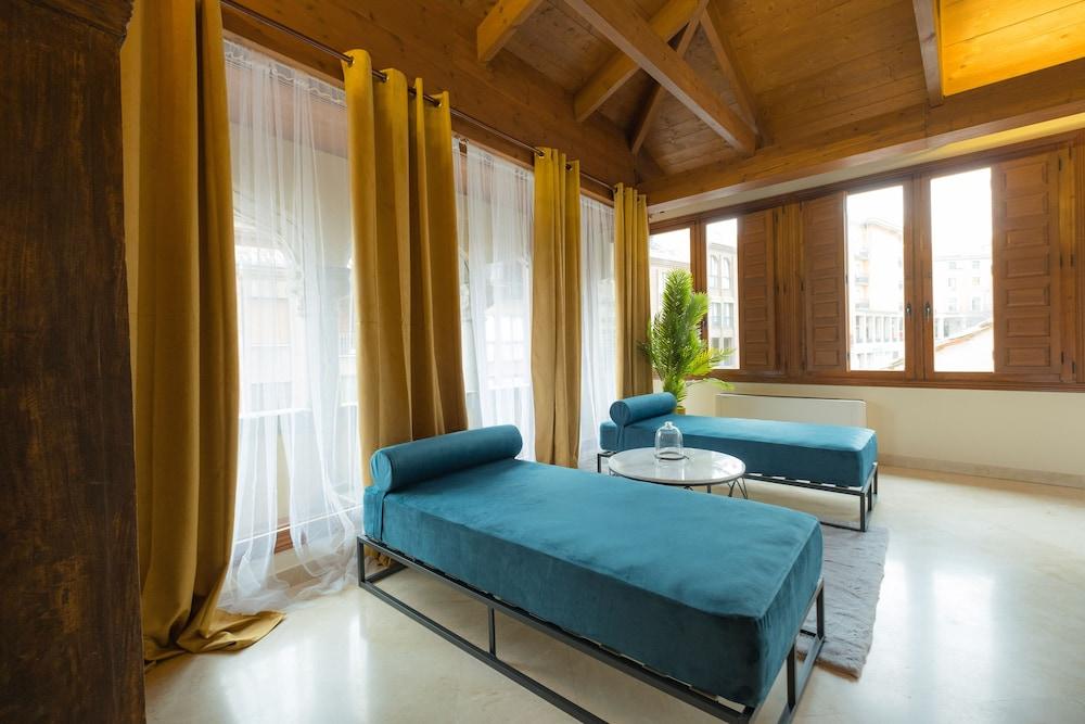 Hotel Cetina Palacio Ayala Berganza.